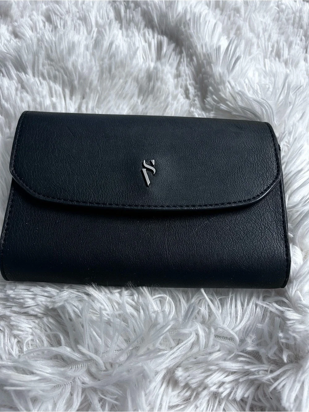 Vera Wang Black Women's Leather Wallet Clutch - Compact Everyday Organizer